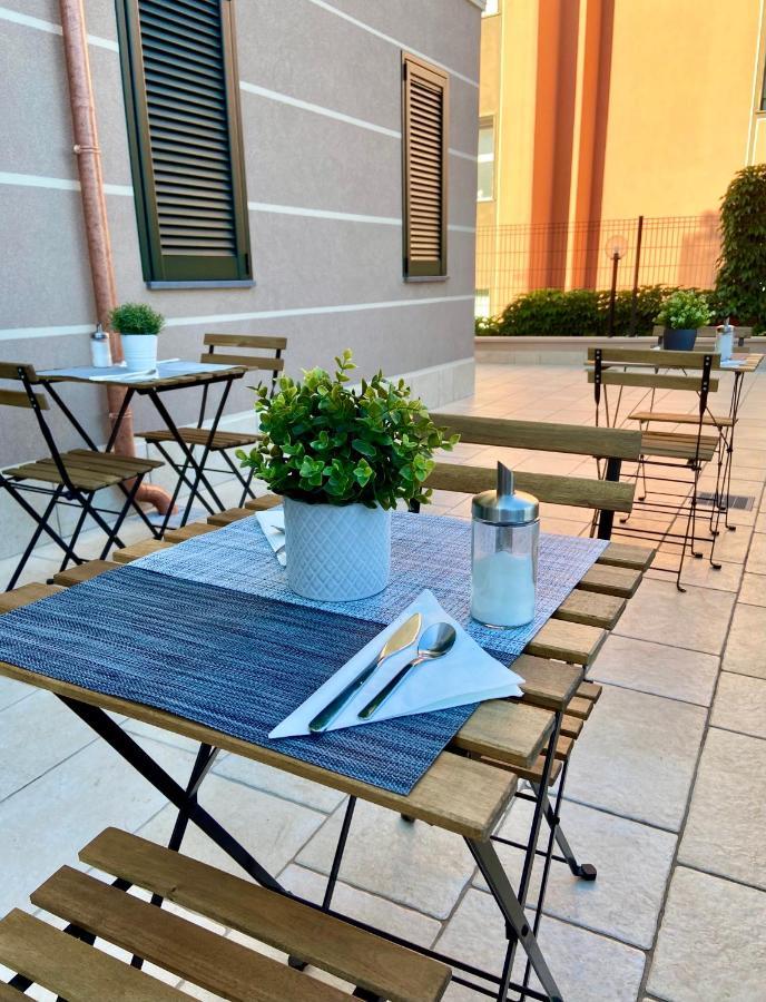 Floridida Rooms & Breakfast Marina dʼMarina dʼAndora Extérieur photo